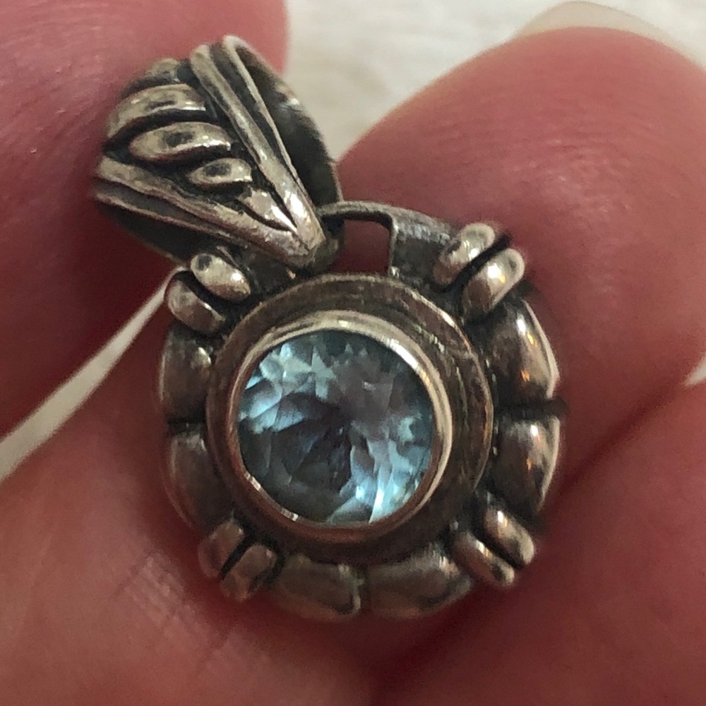 💕Sterling Silver with blue topaz stone. #Mothers day 🎁Pendant designer inspired